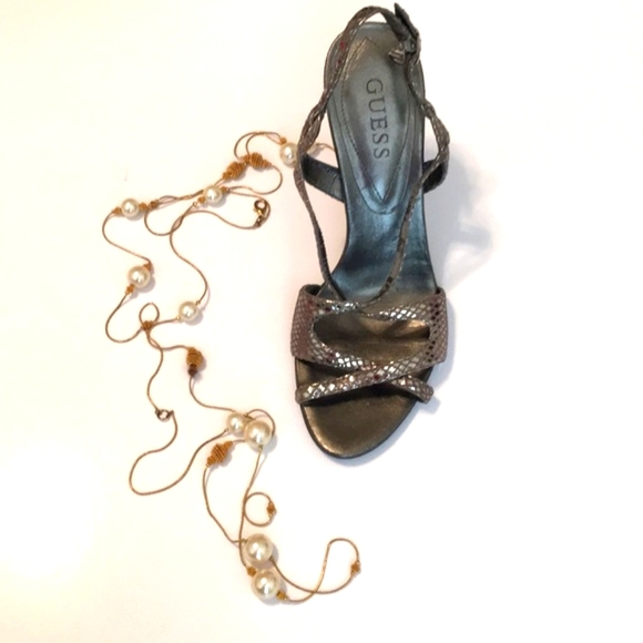 Guess dress shoes w snake-like texture - Picture 7 of 7